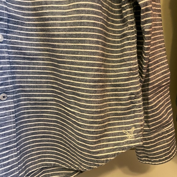 Men’s American Eagle button down shirt in a size large athletic fit. - Picture 3 of 4